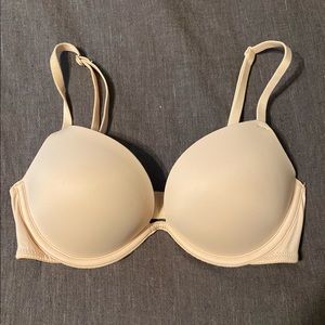Victoria’s Secret bombshell bra